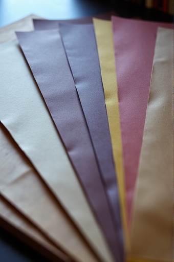 책장이 있는 홈 오피스 - 무료 다운로드 가능한 실내