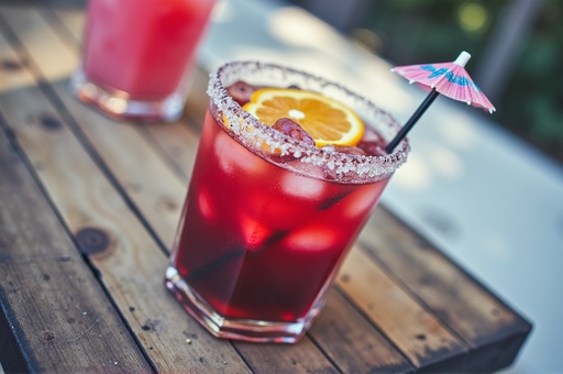 오래된 나무 테이블 - 무료 다운로드 가능한 가구