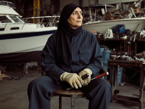 낚시 보트 수리 작업장 - 무료 다운로드 가능한 작업 공간